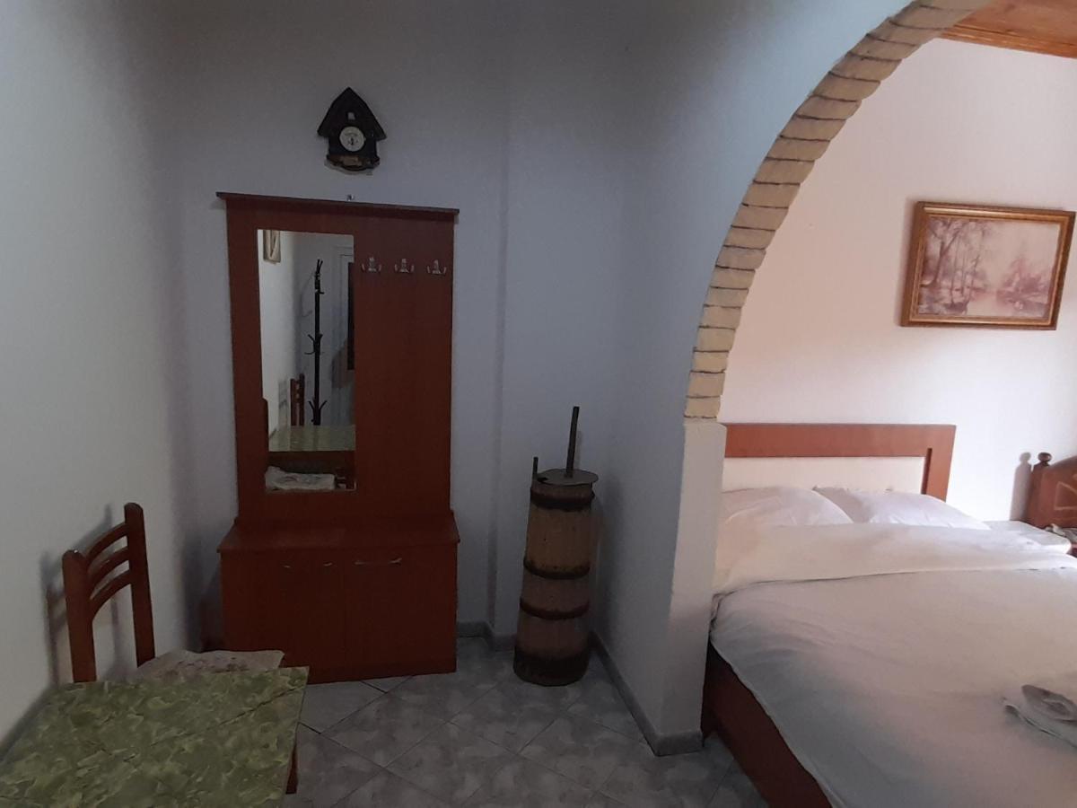 Apartmán Honey-House “Kastrioti” Përmet Exteriér fotografie